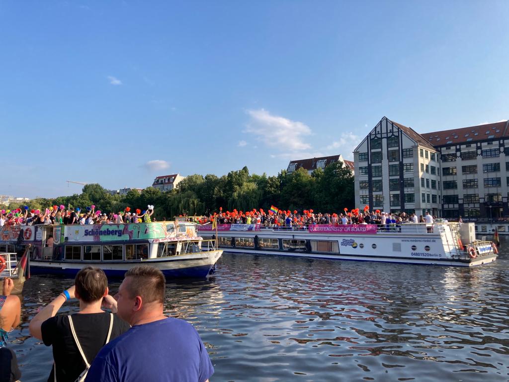 Bild vom CSD auf der Spree 2022