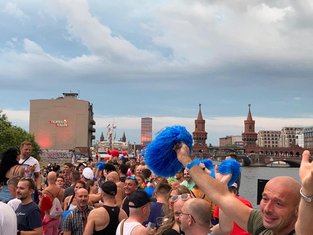 Bild vom CSD auf der Spree 2022