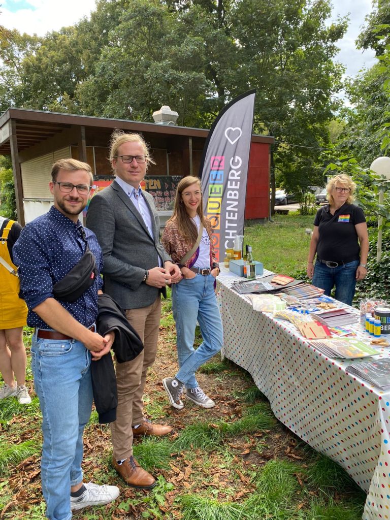 2. Queeres Sommerfest in Karlshorst  Foto: Kevin Hoenicke, Kevin Einenkel und ...  von der SPD an unserem Stand